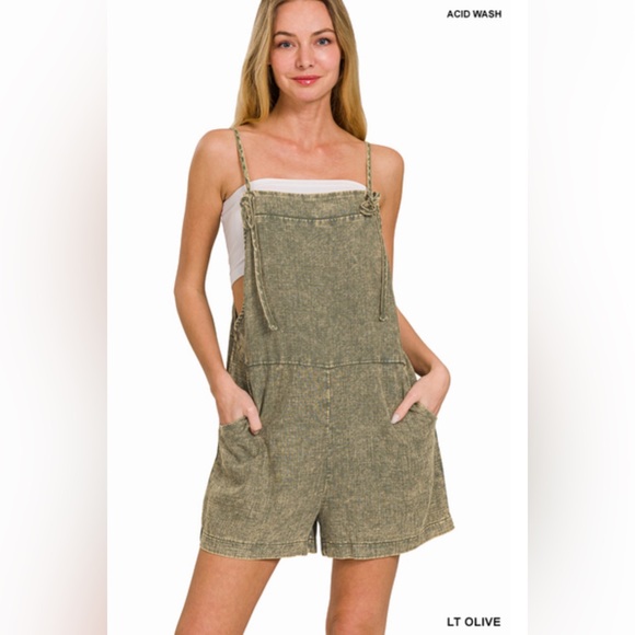 NWT Linen Blend Knot Strap Romper - Picture 3 of 3